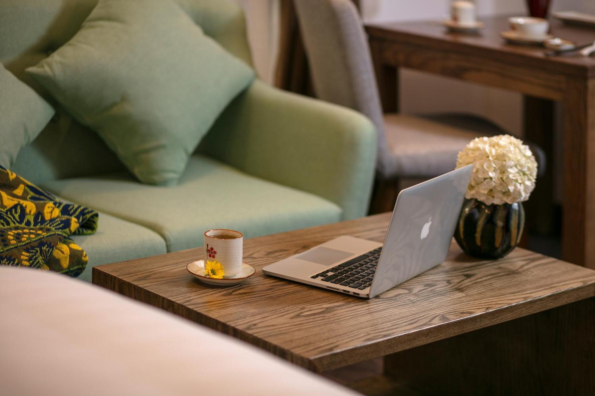 The Bloom Pham Viet Chanh - Modern Living Space In Saigon Хошимин Экстерьер фото